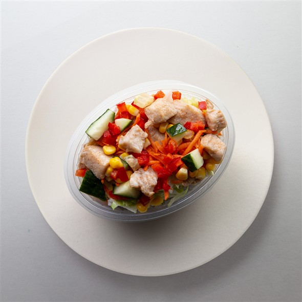 Miðal Salat Við Høsnarunga + Pasta